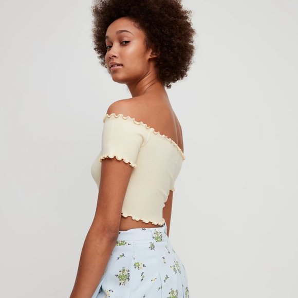 Aritzia 'Sunday Best' Off-Shoulder Crop Top - Picture 3 of 11